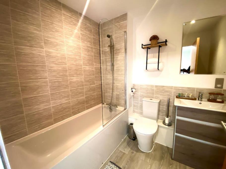 Prime Suite 2 Bedroom Apartment With Rooftop Terrace Манчестер Экстерьер фото