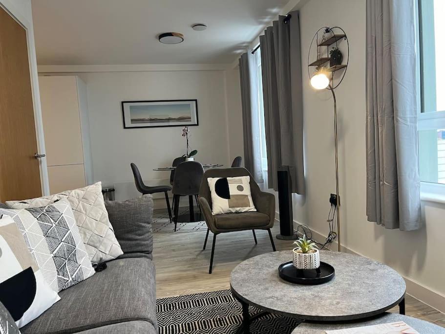 Prime Suite 2 Bedroom Apartment With Rooftop Terrace Манчестер Экстерьер фото